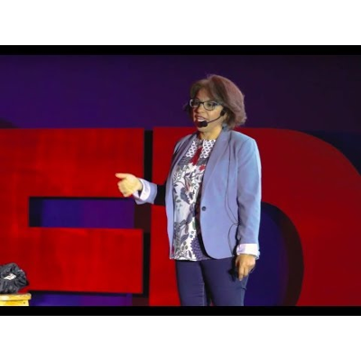 Abraza la seguridad informática desde la conciencia | Albertina Cardiel | TEDxBarriodelaEstacion