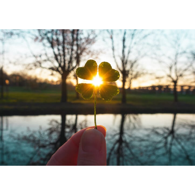 7 AI Marketing Trends for 2024 &amp; What They Mean for You | WordStream icon