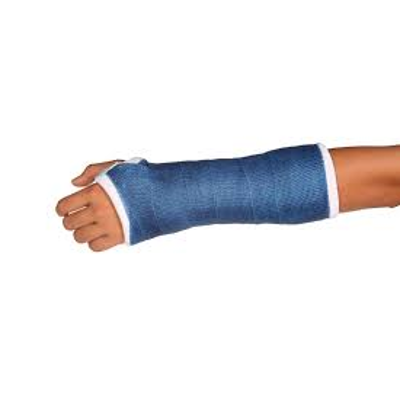 Driving with a Short Arm Cast in a Simulator