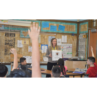 Case Study: How 2 Teachers Use AI Behind the Scenes to Build Lessons &amp; Save Time icon