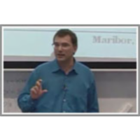 Osnovna opremljenost jezika s prostodostopnimi (pisnimi) viri in njihova standardizacija