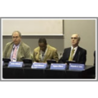 Debate about data analysis tools icon