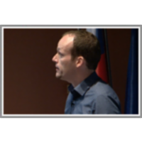 Meritev prenosa naboja v molekulah s π‐ sklopljenimi obroči