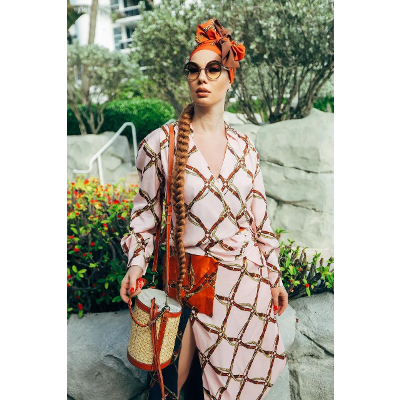 Annie Estrin Fashion Magazine